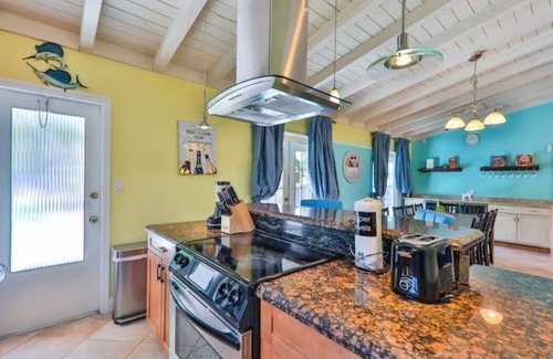 Riverside Park House | Paradise by the River