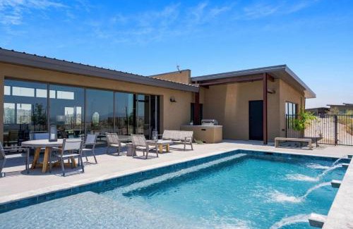 Fort McDowell House | Paradise Canyon-Pool&Spa-Mountain Views-Estate 2