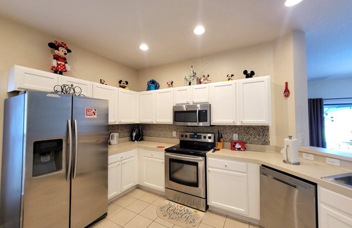 Four Corners House | Paradise for everyone who LOVES the amazing world of Disney!