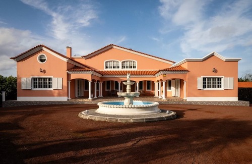 Ponta Delgada Villa | Paradise Guest House