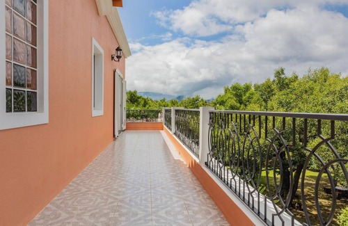 Ponta Delgada Villa | Paradise Guest House