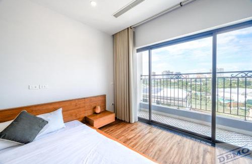 Nhat Tan Hotel | Paradise Hotel & Apartment Âu Cơ - Tay Ho Lake