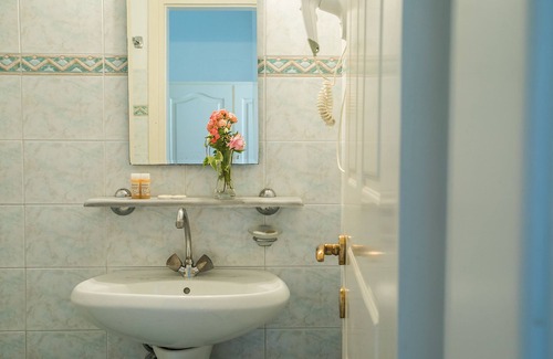 Paleokastritsa Hotel | Paradise Inn