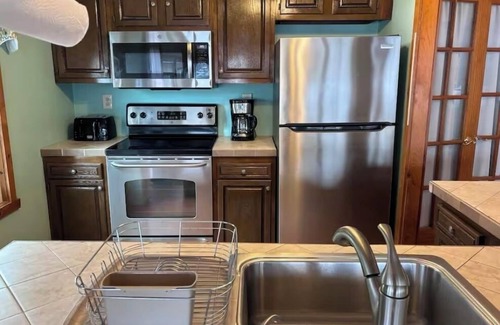 Andover Cottage | Paradise Lakefront Cottage on Cranberry Lake