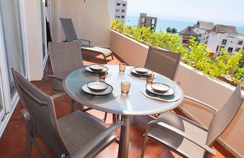 La Cruz de Huanacaxtle Condo | PARADISE PENTHOUSE WITH OCEAN VIEWS