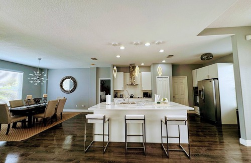 Mandalay House | Paradise Near IMG Academy And Siesta Key Beach