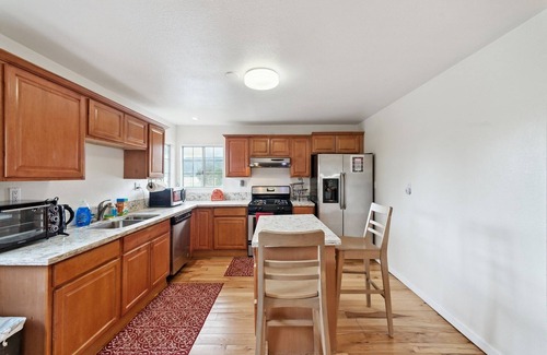 Lake Elsinore House | Paradise On Earth (3-Bedroom Home) with Pool - Pets Allowed by RedAwning