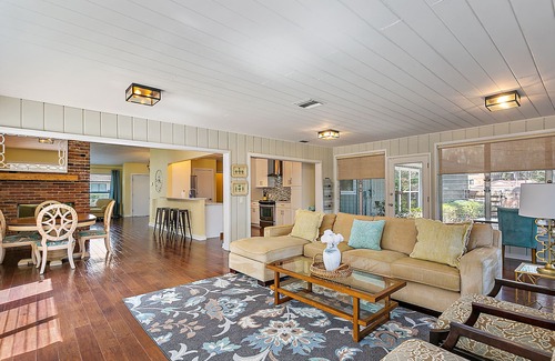 Southside House | *Paradise on San Lucas*- Patio, Wifi, Family Den