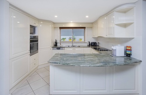 Port Macquarie House | Paradise on the Promenade!