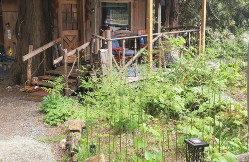Laidlaw Cabin | Paradise on the Mighty Fraser River surrounded by woodland gardens.