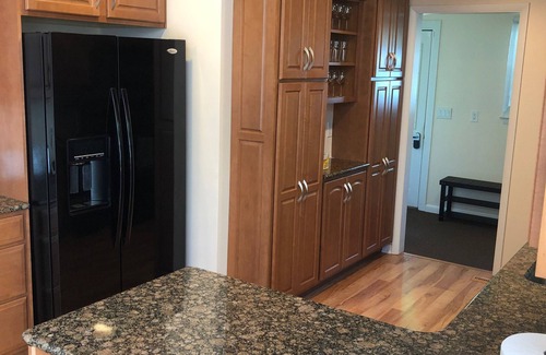 Palmyra House | Paradise Outside Chocolatetown with Pool