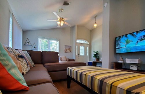 St. Augustine House | Paradise Palms ¤ 3 Mins to St Augustine's #1 Beach!