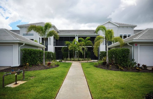 Punta Gorda Condo | Paradise Palms at Heritage Landing Golf & CC- 2 BR/2 BA 1st Floor Golf Condo