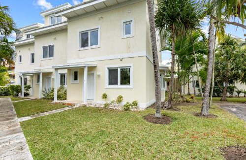 Paradise Island House | Paradise Six