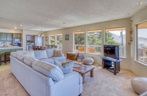 Tolovana Park House | Paradise View - New Listing! - Beachcomber Vacation Homes