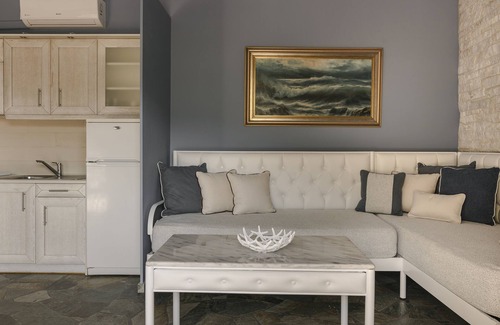 Agii Apostoli Hotel | Paramithenio Village Beach Resort & Spa