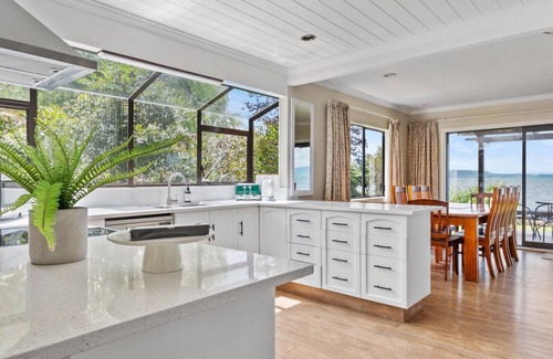 Ngongotaha Apartment | Parawai Lakehouse Sanctuary