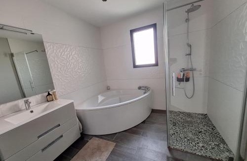 Parigne-lʼEveque House | Parenthèse contemporaine - Élégance et nature