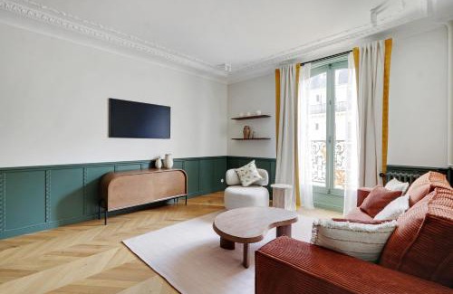 Quartier Saint-Georges Apartment | Paris Home Collection Serviced Apartments in Opéra - Rue Saint-Lazare