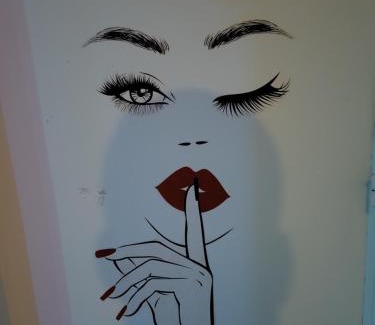 Rosny-sous-Bois Apartment | Paris Rosny 2 - Appartement Love Room with Jacuzzi