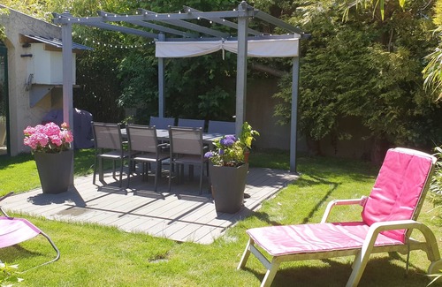 Frepillon House | Paris, the Impressionists, Disney, Versailles, forest walks and swimming pool