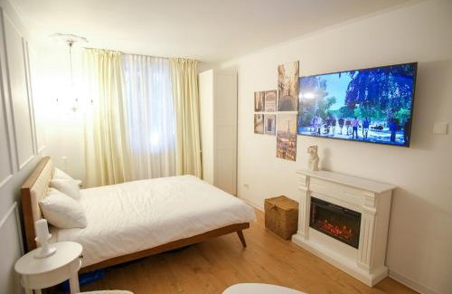 Sector 2 Apartment | Parisian by Ioana