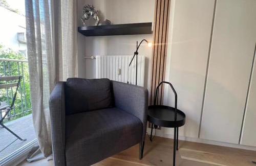 16th Arrondissement Apartment | Parisian Charm Close Trocadero