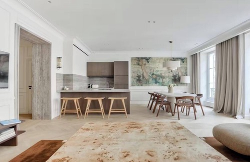 Madeleine Apartment | PARISIAN LUX - NESTLED BETWEEN LA MADELEINE & THE OPÉRA GARNIER - RUE VIGNON