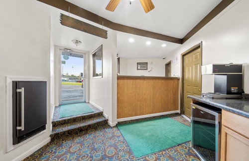 Caro Hotel | Park Drive Inn