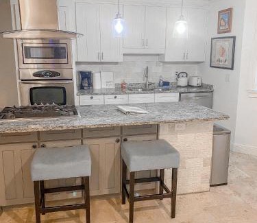 Sanford Hotel | Park Place Inn and Cottages