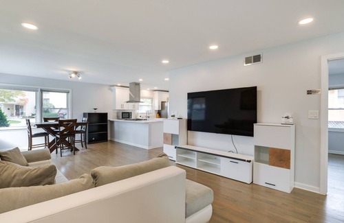 Park Ridge House | Park Ridge Vacation Rental: 17 Mi to Chicago