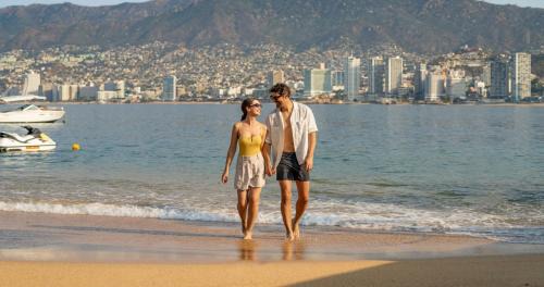 Playa Guitarron Resort | Park Royal Beach Acapulco - All Inclusive