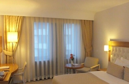 Seyhan Hotel | Park Royal Hotel