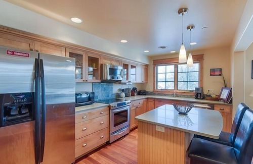 McCall Condo | Park Street Penthouse East: Downtown McCall, Lake Views, Air Conditioning