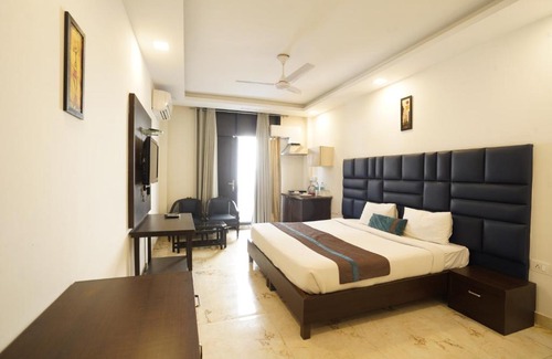 DLF City Hotel | Park Studio DLF Phase 2, Cyber City, Gurgaon