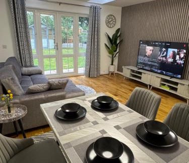 Stevenage Villa | Park Villa, Stevenage