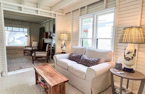Wequetonsing Cottage | Park Walk Place - Lovely 4 bd/2 bth cottage, newly decorated w/renovations
