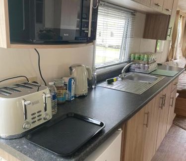 Great Yarmouth Resort | Parkdean Static caravan on cherry tree holiday park