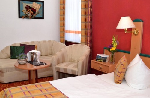 Bad Elster House | Parkhotel Helene - Doppelzimmer, Dusche, WC, Standard,online