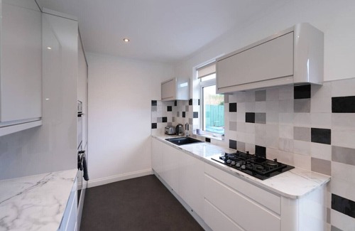 Ardrossan Apartment | Parkhouse Villa in Ardrossan