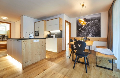 Garmisch-Partenkirchen Apartment | Parkresidenz - exquisite holiday flat in the heart of Garmisch
