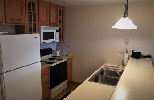 La Pointe Condo | Parkside Condo 6 - Condo Conveniently Located Across from Joni`s Beach