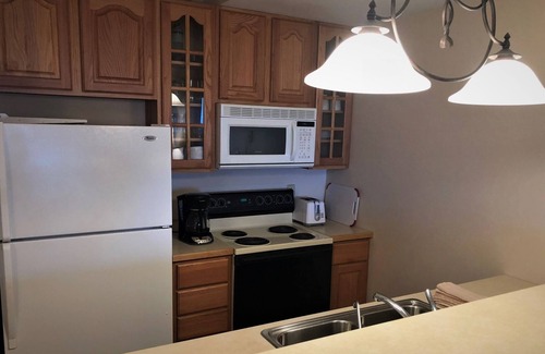 La Pointe Condo | Parkside Condo 6 - Condo Conveniently Located Across from Joni`s Beach