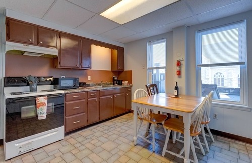 Hershey Apartment | Parkview, Apt #5nParkview Historic Apartment