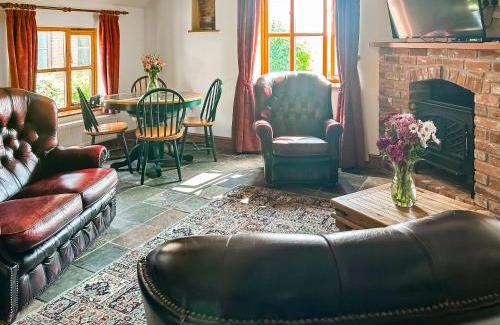 Evershot House | Parlour Cottage