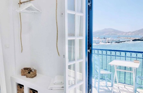 Naousa Apartment | Paros Naoussa seafront studio Casa Stheno with amazing view of the Old Port
