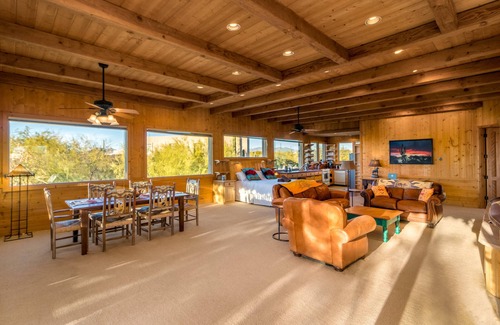 Pinnacle Peak Apartment | PARSONS VILLAS - Troon Loft | Massive Open Space, Breathtaking Views, Heated Pool/Spa, Horses!