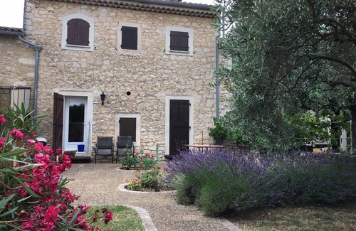 Maubec House | Part of Résidence Lou Boulidou, former vineyard, now unique vacation rentals.