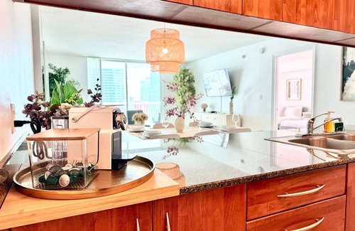 Brickell Apartment | Partial Ocean 3 Beds -1 bath Brickell @ownpm10