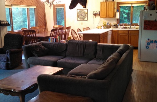 West Dover House | Partridge Run Ski House Hot Tub! Booking Fall, Winter Special Rates Available